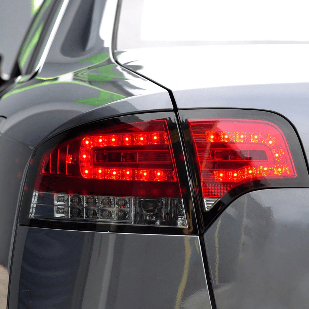 LED Rückleuchten Set für Audi A4 B7 Limousine 11.2004-03.2008 Rot / Smoke