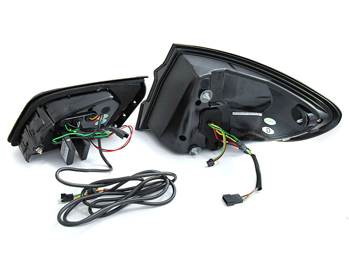 Voll LED Rückleuchten Set Rot Smoke für BMW 5er F10 Limousine 2010–2016 mit dynamischen Blinkern & LED Lightbar Design