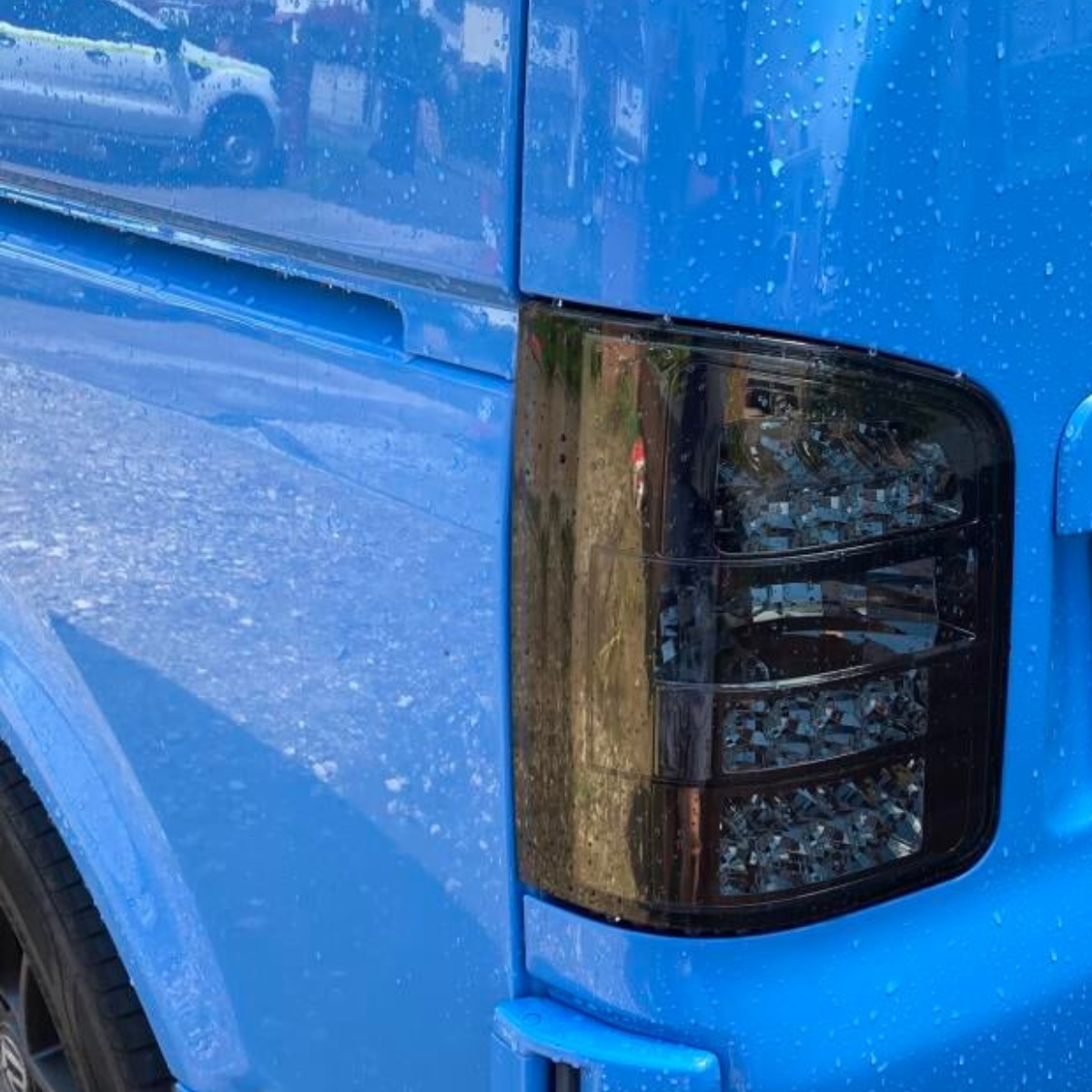 Getönte LED-Rückleuchten für VW T5 Transporter, dunkles Design, Tuning Zubehör