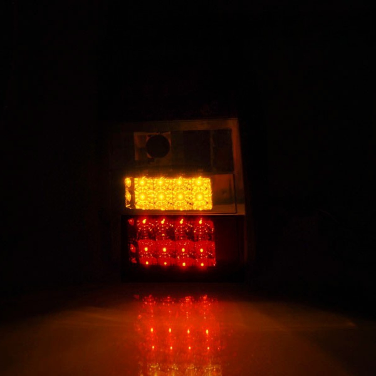 LED Rückleuchten mit gelben und roten Lichtern, für KFZ-Tuning Zubehör