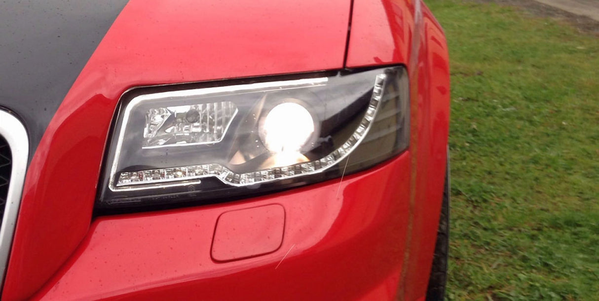 LED Scheinwerfer rot mit Tagfahrlicht-Optik, Tuning Scheinwerfer für Ihr Fahrzeug für Audi A4 B8