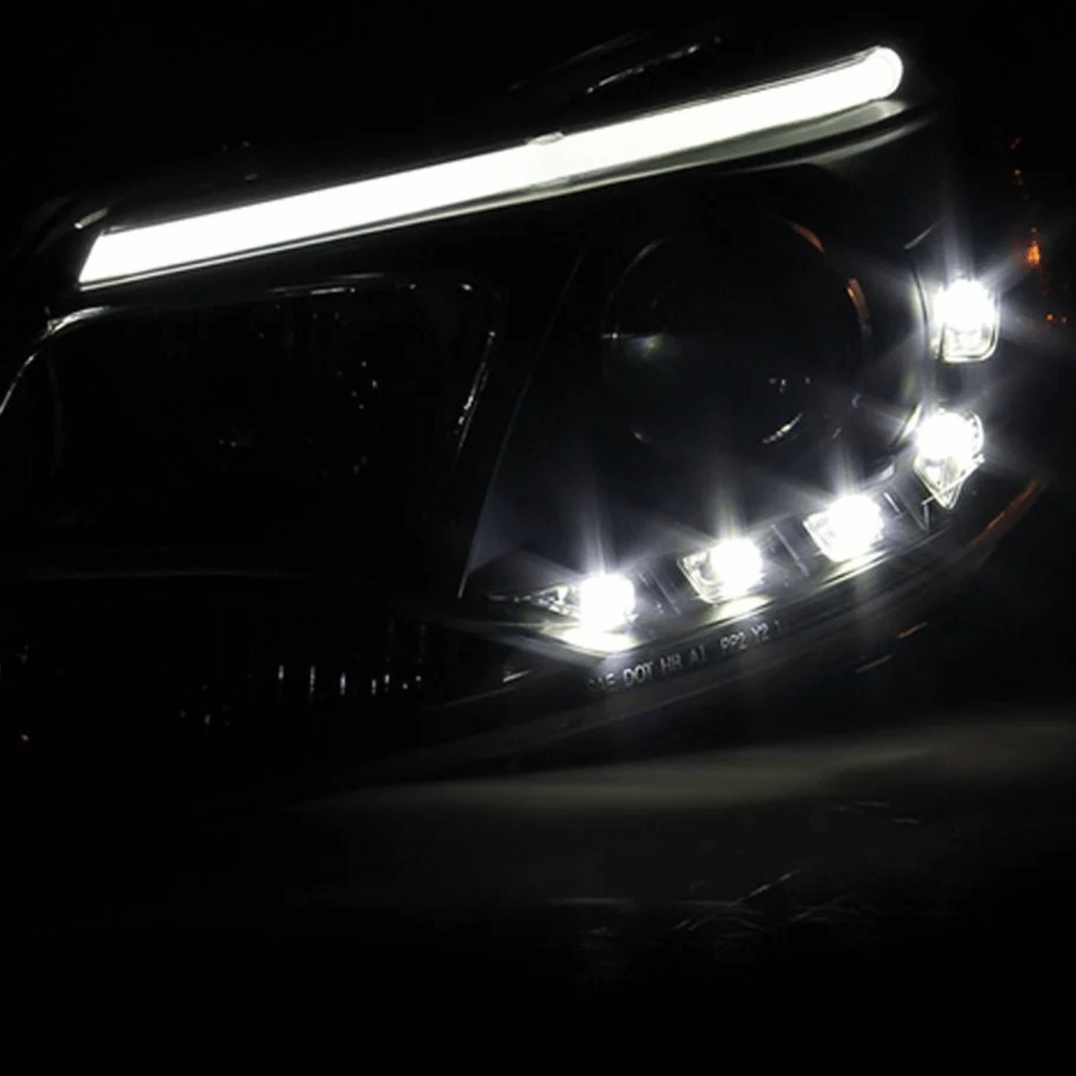 LED LightTube Scheinwerfer Set Chrom für Ford Focus MK3 2011–2014