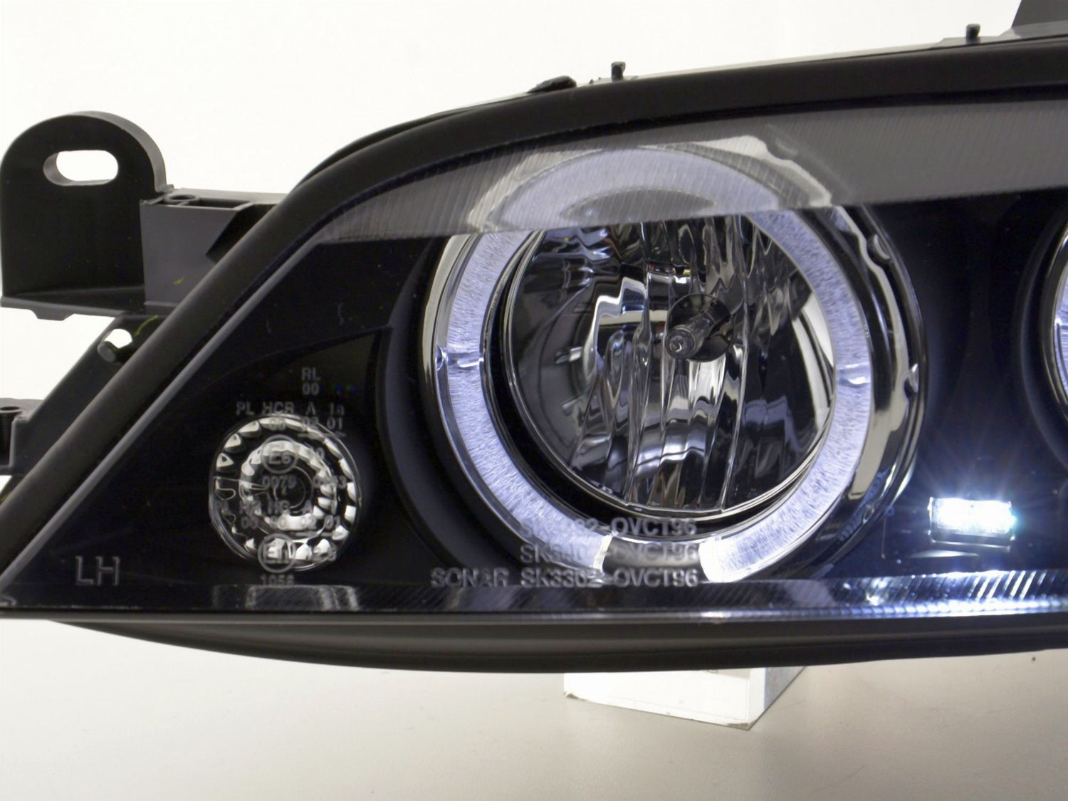 LED Angel Eyes Scheinwerfer Set in schwarz für Opel Vectra B 96-99