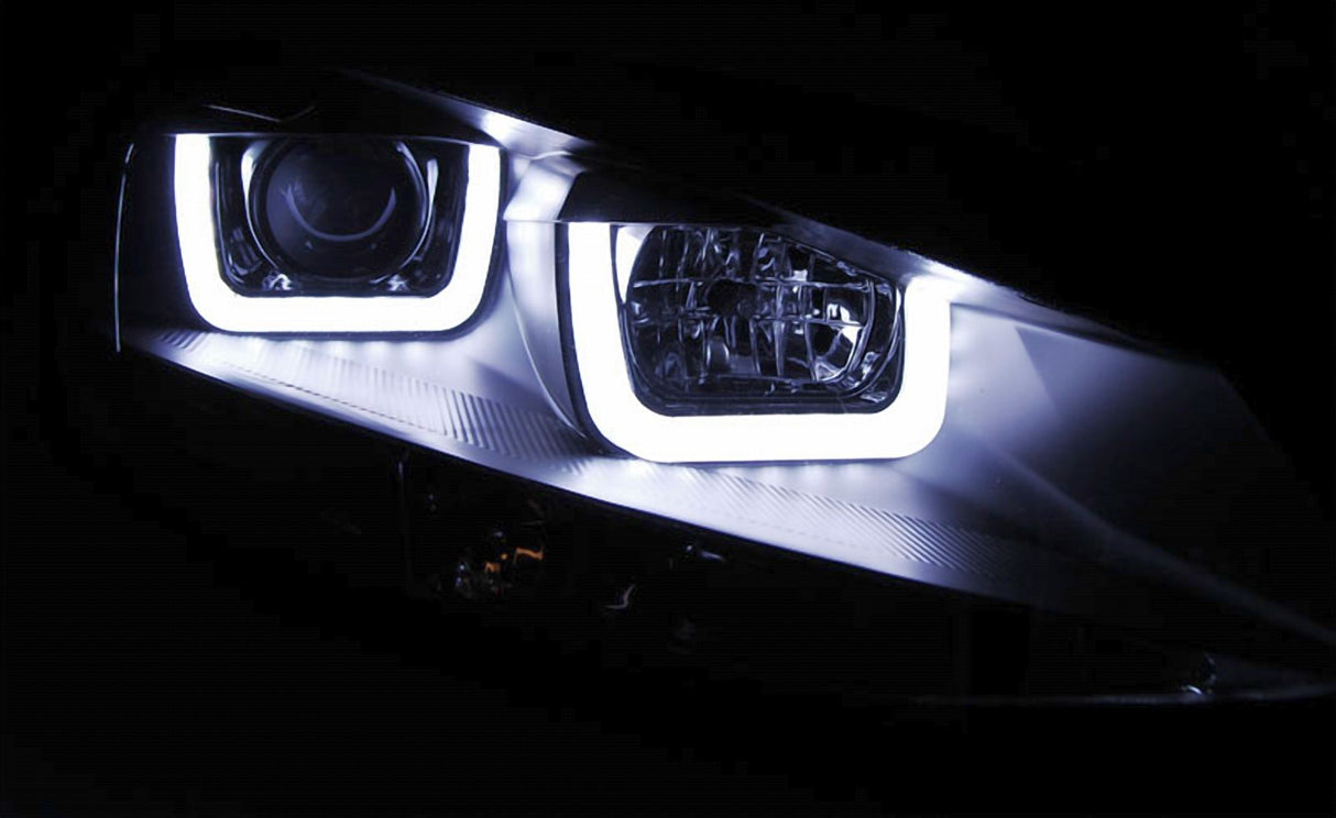 LED Scheinwerfer mit markanten weißen Lichtbändern für sportliche Autos, Tuning Scheinwerfer mit moderner Optik