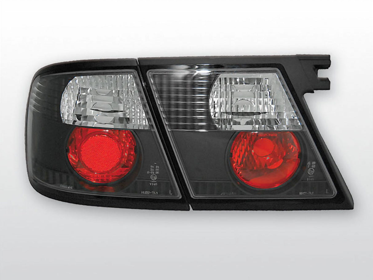 Schwarzes Rückleuchten Set für Nissan Primera P11 1996-1998, mit roten Bremslichtern und klaren Blinkern
