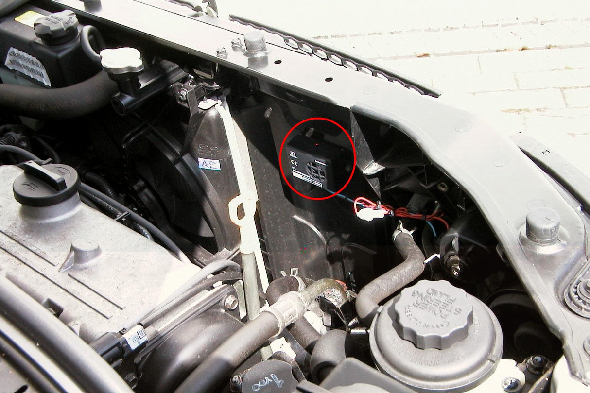 KFZ Alarmanlage Black Box mit LED im Motorraum, Fahrzeugzubehör für Tuning