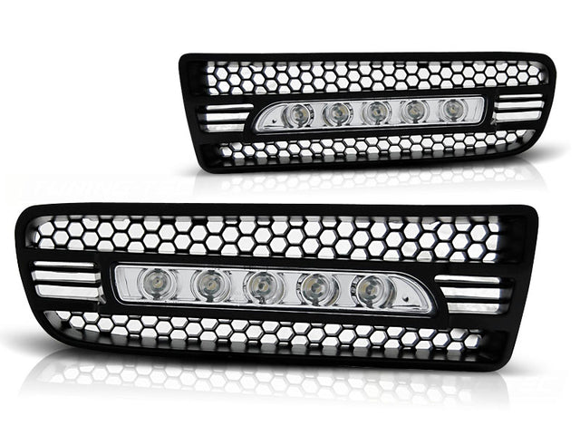 Nebelscheinwerfer Blende Set LED Tagfahrlicht für VW Golf 4 links rechts, schwarzes Wabengitter mit klaren LEDs