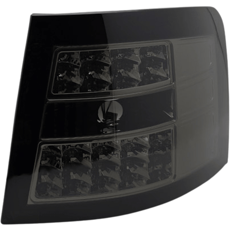 Schwarze LED Rückleuchten für Audi A4 B8 Avant mit getöntem Glas und moderner Lichtsignatur