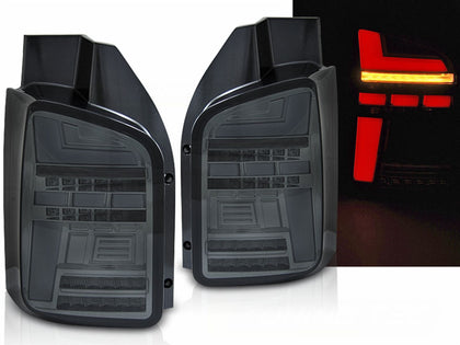 Voll LED Rückleuchten Set für VW T5 Transporter 2010–2015 Smoke LED Lightbar mit dynamischem Blinker