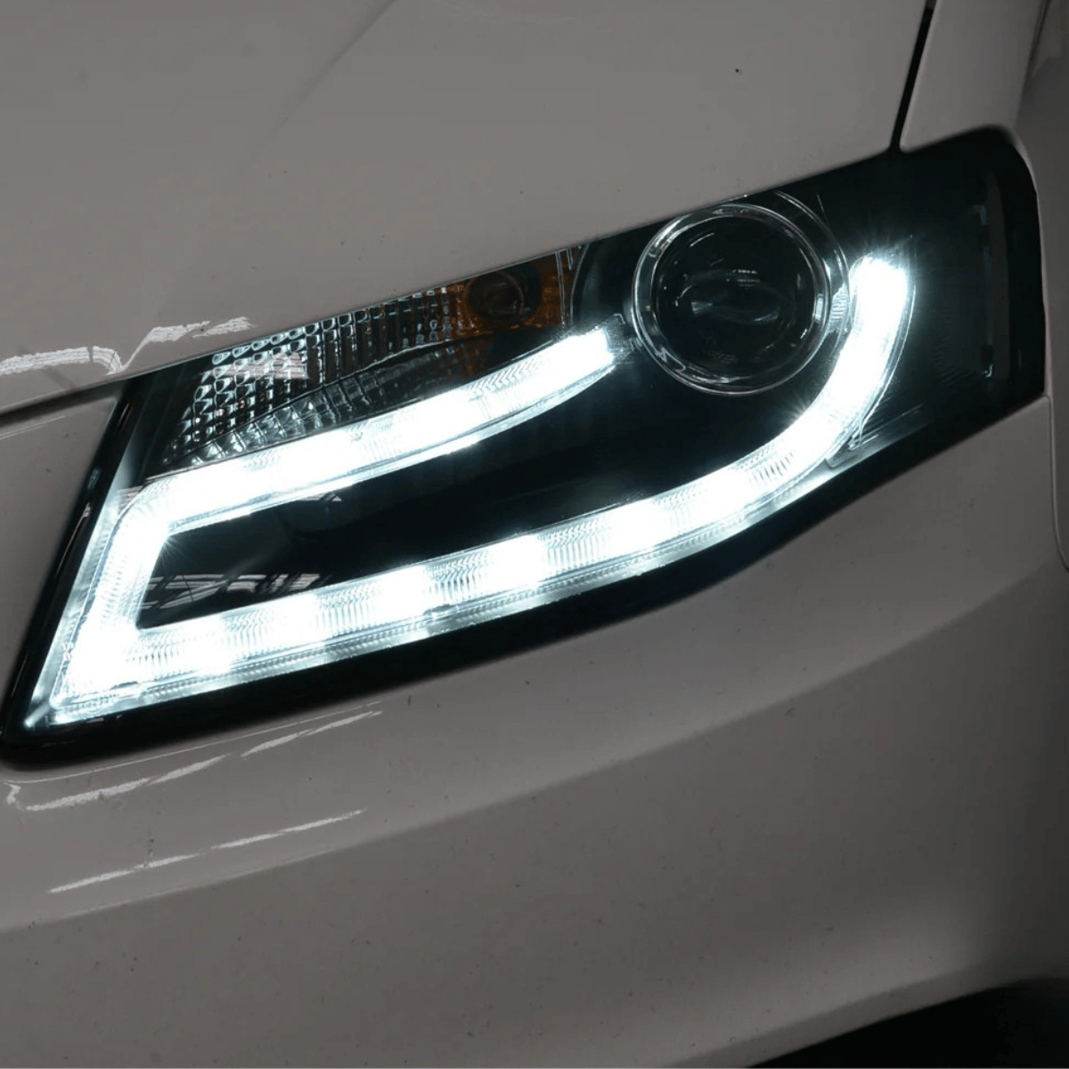 LED Tagfahrlicht Scheinwerfer Set Schwarz für Audi A4 B8 2008–2011