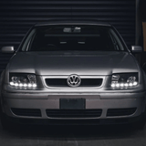 LED Scheinwerfer mit Tagfahrlicht-Optik, Frontansicht, Tuning Zubehör für VW Jetta MK4