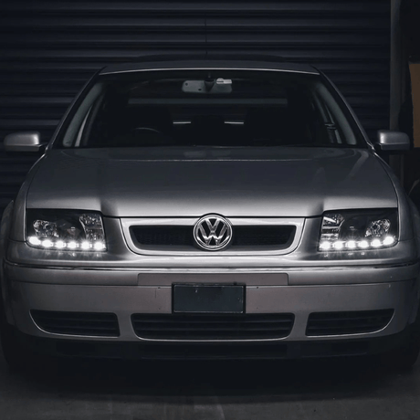 LED Scheinwerfer mit Tagfahrlicht-Optik, Frontansicht, Tuning Zubehör für VW Jetta MK4