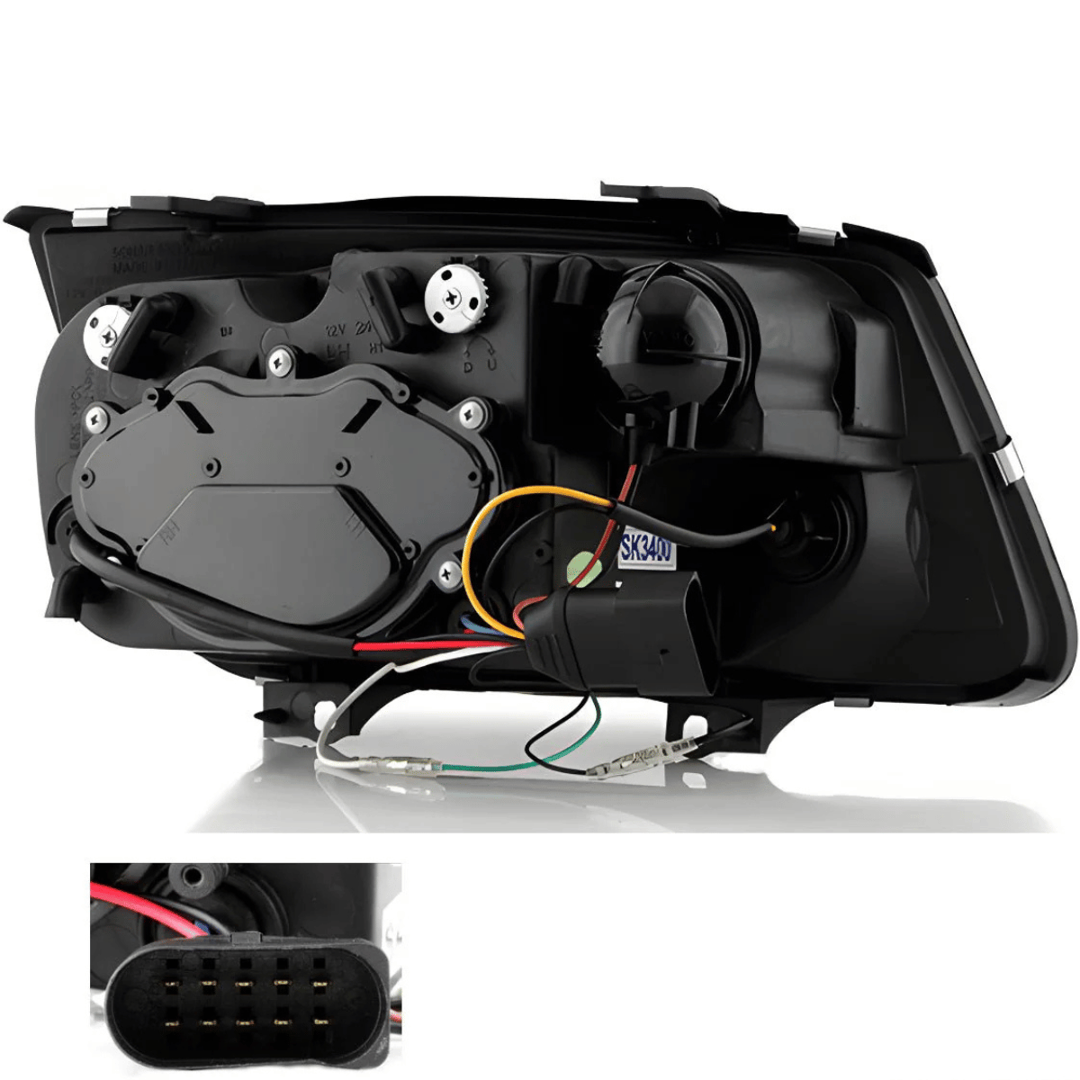 LED Scheinwerfer Rückseite mit Kabeln und Anschlussstecker für Fahrzeugtuning von CR-Tuning