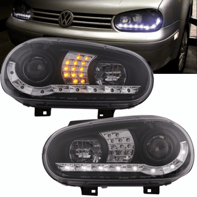 Schwarze Scheinwerfer für VW Golf IV mit LED Blinker und LED Standlichtleiste