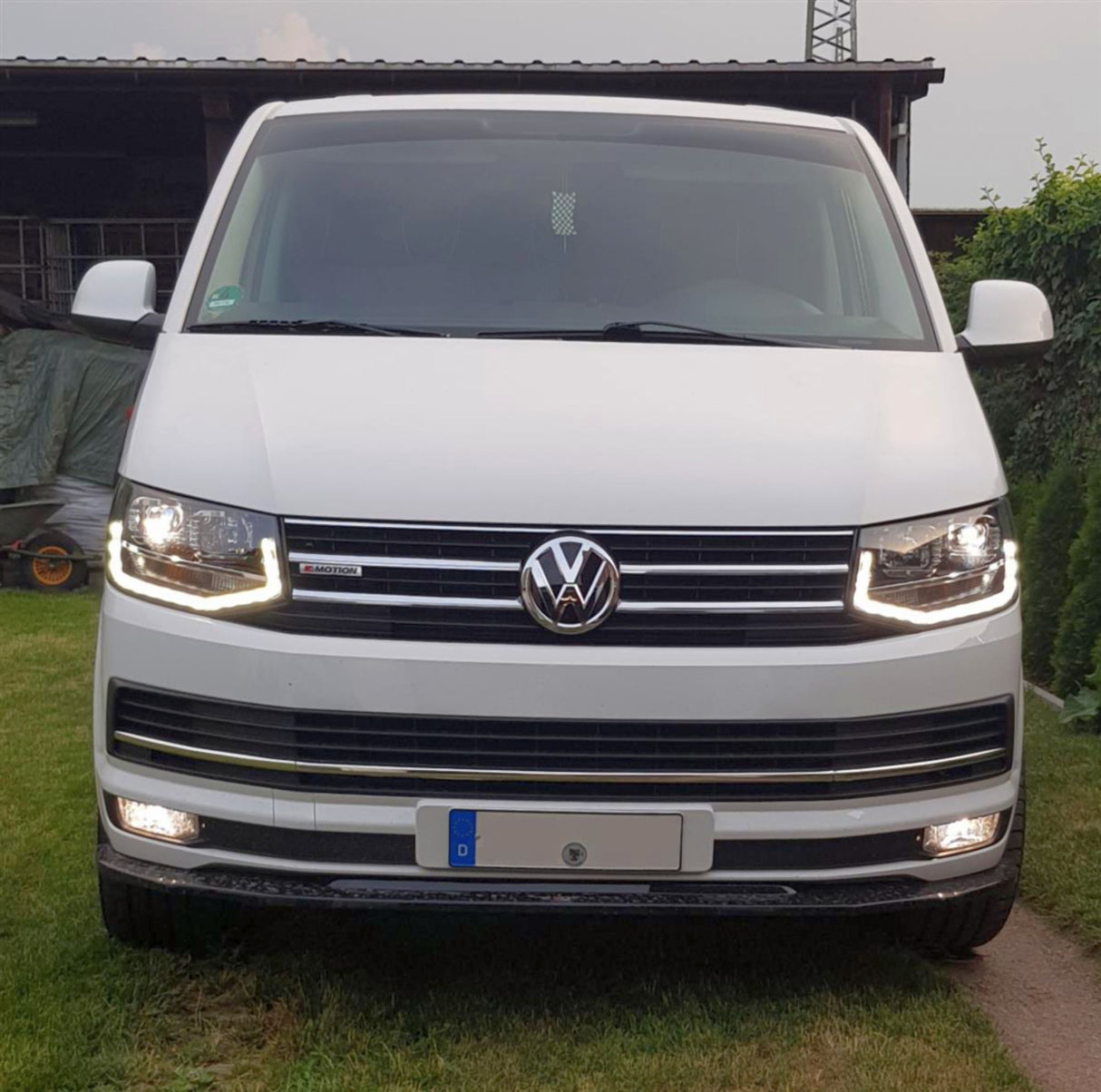 Led Tagfahrlicht Scheinwerfer in schwarz für VW T6 2015-2019