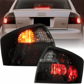 leuchten Set 2000–2004 im Detail für Audi A4 B6 Limousine Smoke Halogen Rück